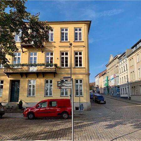Das Ferienapartment Alexandrine Direkt Am Pfaffenteich Mit Eigenem Parkplatz Schwerin  Exteriör bild