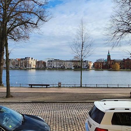 Das Ferienapartment Alexandrine Direkt Am Pfaffenteich Mit Eigenem Parkplatz Schwerin  Exteriör bild