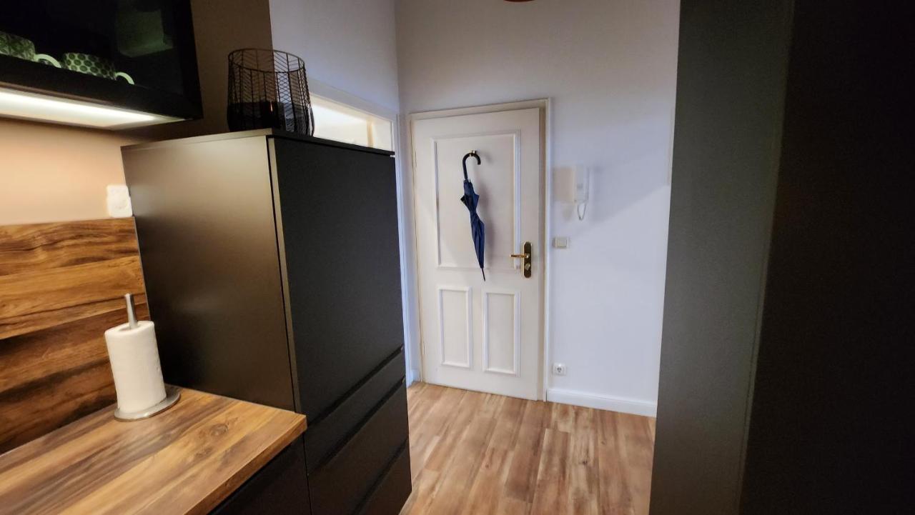 Das Ferienapartment Alexandrine Direkt Am Pfaffenteich Mit Eigenem Parkplatz Schwerin  Exteriör bild