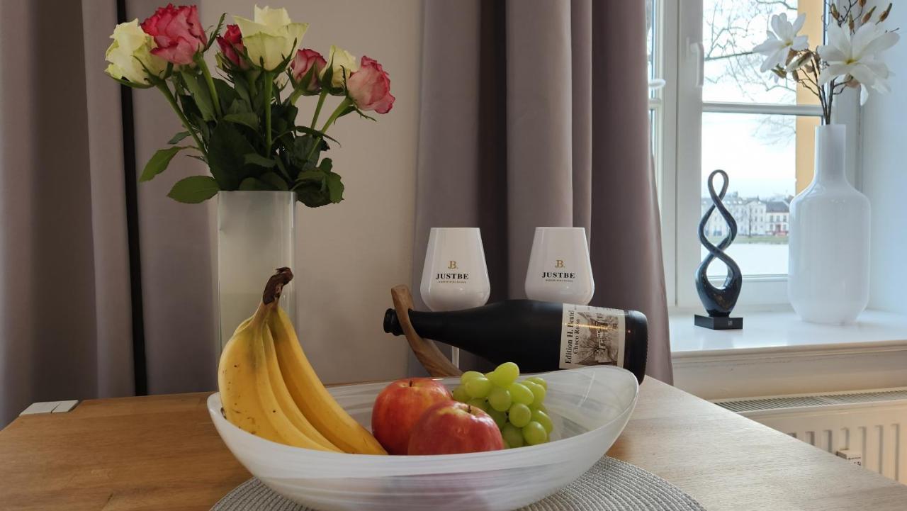 Das Ferienapartment Alexandrine Direkt Am Pfaffenteich Mit Eigenem Parkplatz Schwerin  Exteriör bild