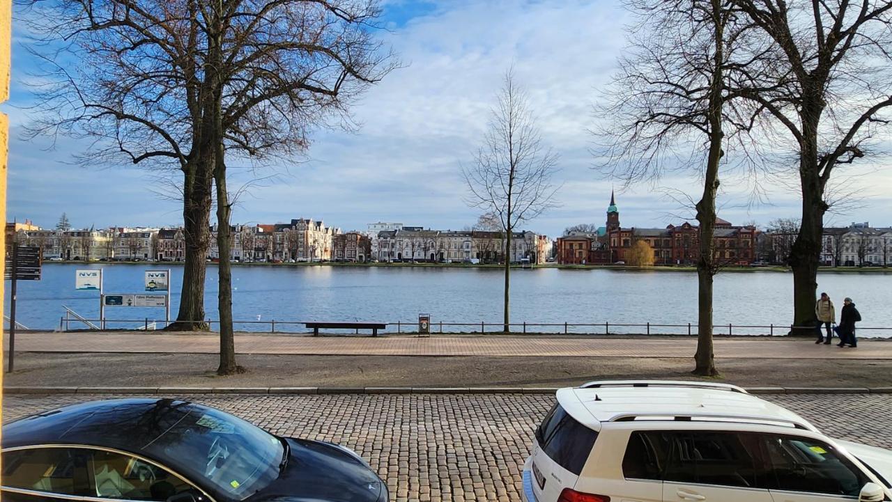 Das Ferienapartment Alexandrine Direkt Am Pfaffenteich Mit Eigenem Parkplatz Schwerin  Exteriör bild